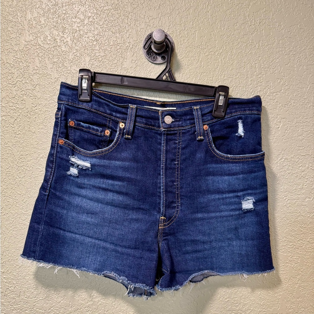 Levi's Dark Blue Jean Shorts - Picture 1 of 3